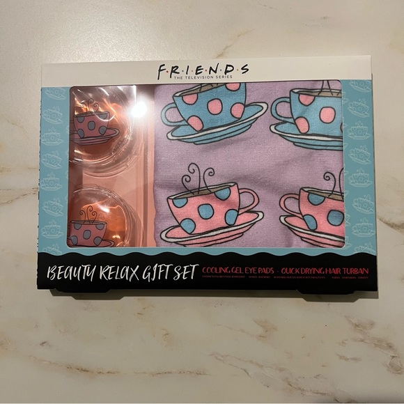Brand new Friends Central Perk beauty relax kit - Picture 1 of 1